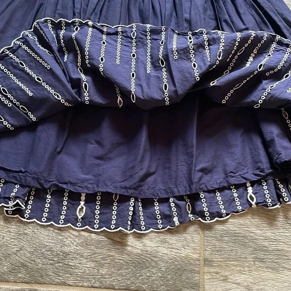 Moda International cotton A-lined skirt Navy & white embroidered details Size 8 - Picture 10 of 12